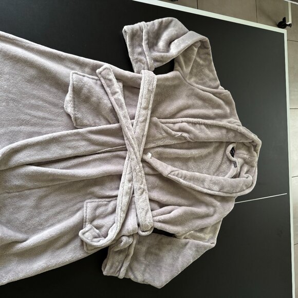 Baroque Plush Fleece Robe One Size Fits Most Gray Belted Bathrobe - Picture 6 of 6